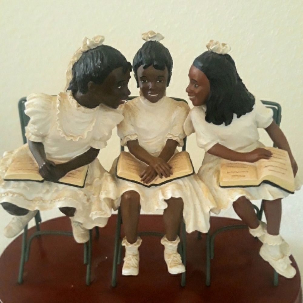 FIRST SUNDAY Decor | Vintage 1992